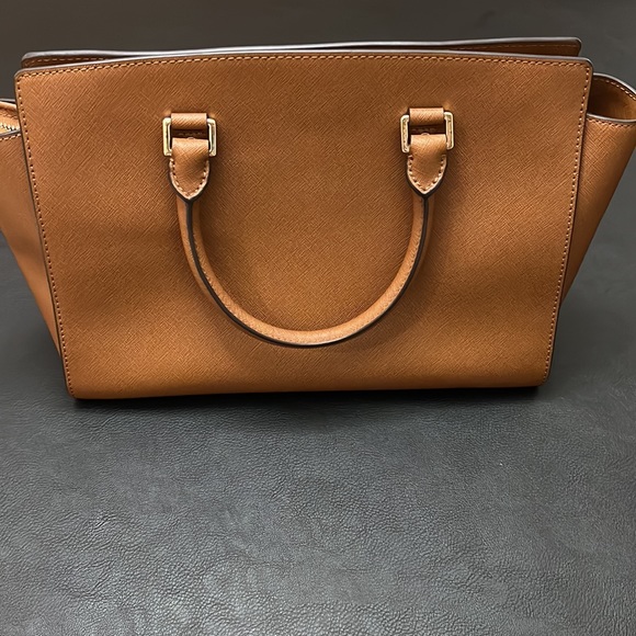 Michael Kors Selma Large Saffiano Leather Satchel - Picture 2 of 16